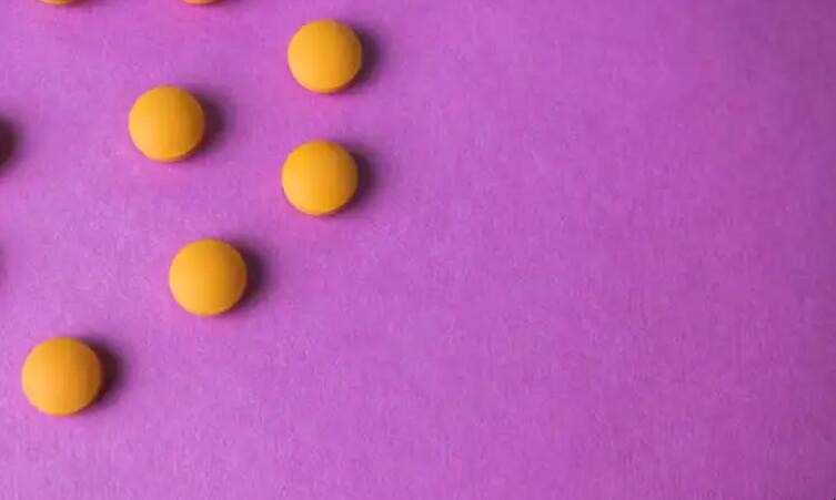 黄色和什么色是紫色 黄色和什么颜色可以合成紫色(图1)