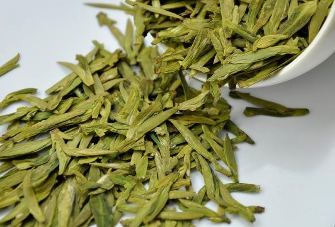 龙井茶是绿茶吗 龙井茶属红茶还是绿茶(图1)