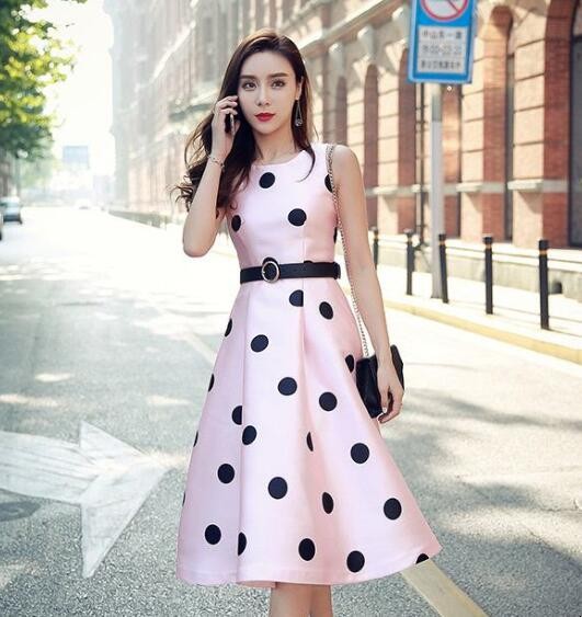 30多岁适合什么颜色衣服「30多岁女穿什么颜色」(图3) 30多岁适合什么颜色衣服「30多岁女穿什么颜色」(图3)