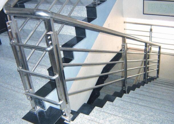 不锈钢楼梯栏杆做法「不锈钢栏杆修护」
