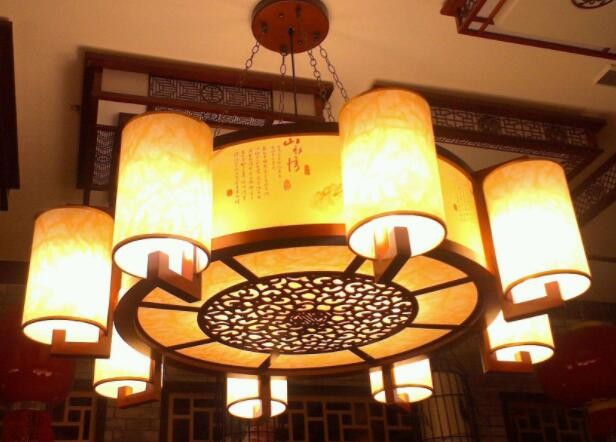 中式装修客厅灯怎么选择好 中式装修客厅灯怎么选择颜色