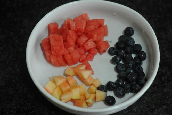 冰镇水果怎么做 冰凉粉水果果冻怎么做的(图2)
