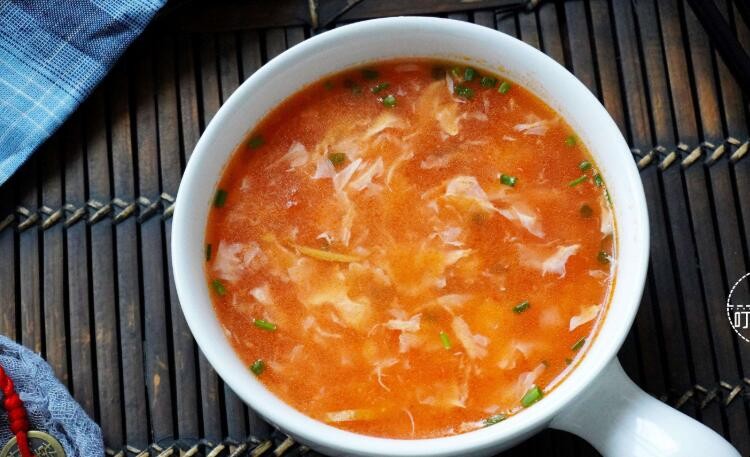 西红柿鸡蛋汤的家常制作方法 怎样把鸡蛋西红柿汤做好