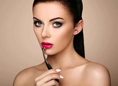化妆瘦脸的技巧是什么原理 化妆如何瘦脸