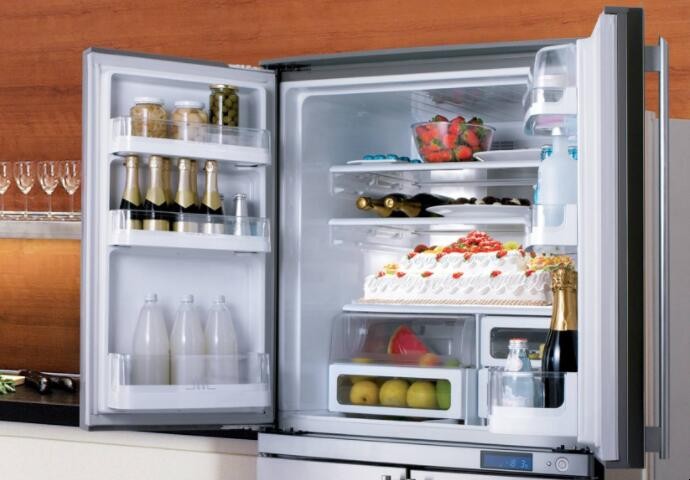 伊莱克斯冰箱温度调一档为什么还会结冰 伊莱克斯冰箱一直运作