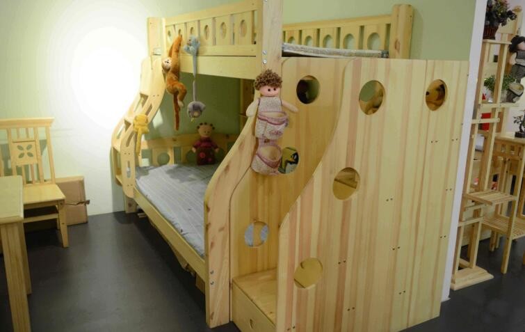 儿童家具使用松木的原因是什么