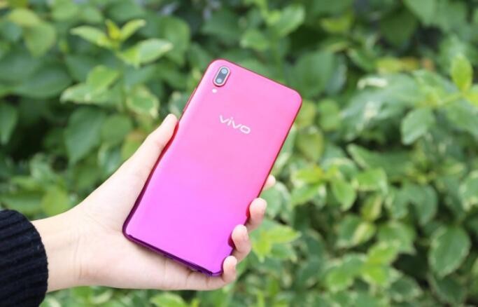 vivo y93深色模式怎么设置 vivoy93怎么弄深色模式(图1)