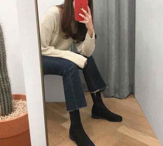 牛仔喇叭裤怎么搭配 喇叭裤怎么搭配(图8) 牛仔喇叭裤怎么搭配 喇叭裤怎么搭配(图8)