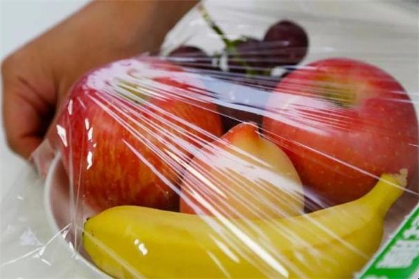 保鲜膜的好处与坏处 保鲜膜有保暖作用吗(图1)