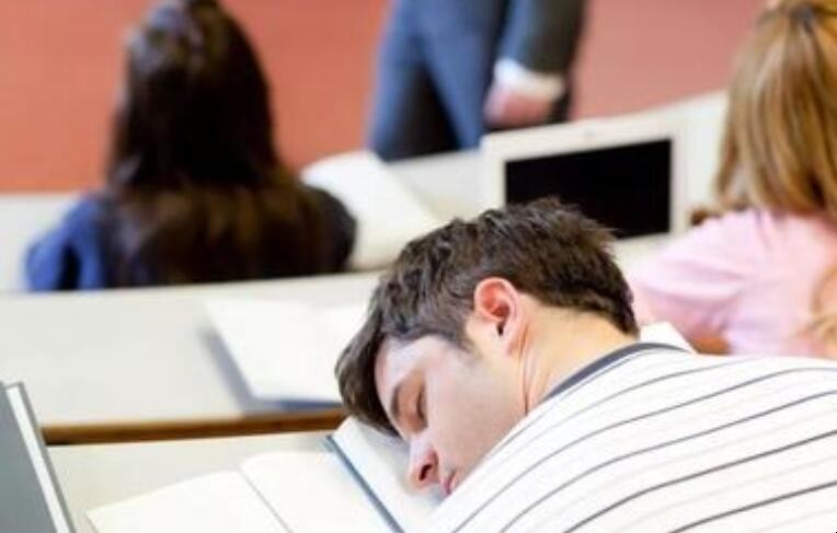 上课怎样防止睡觉 怎样才能防止上课睡觉