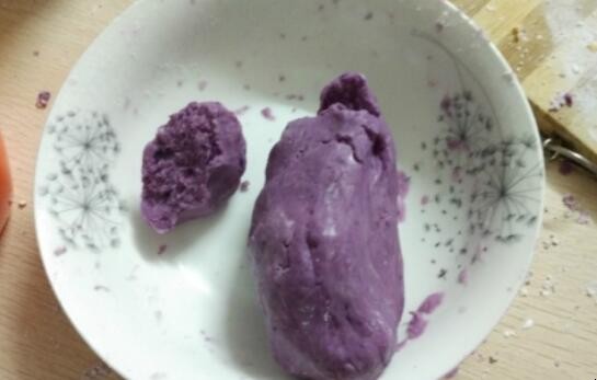 如何制作紫薯圆心 紫薯圆怎么做(图3)