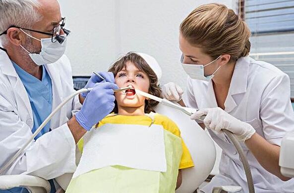 可以自学牙医吗? 普通人学牙医可以吗