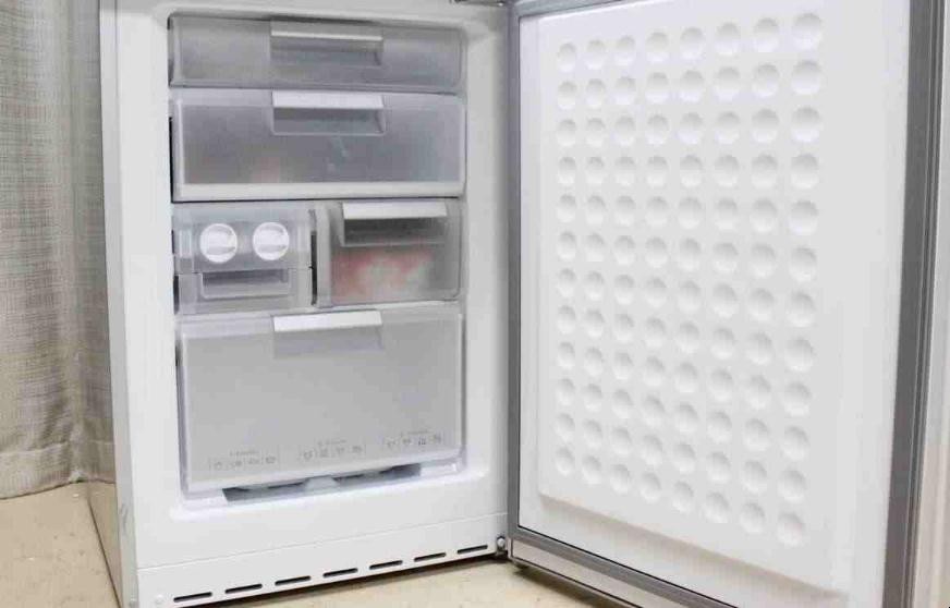 冰箱冷藏室有味怎么办 冰箱冷藏室异味怎么办(图1)