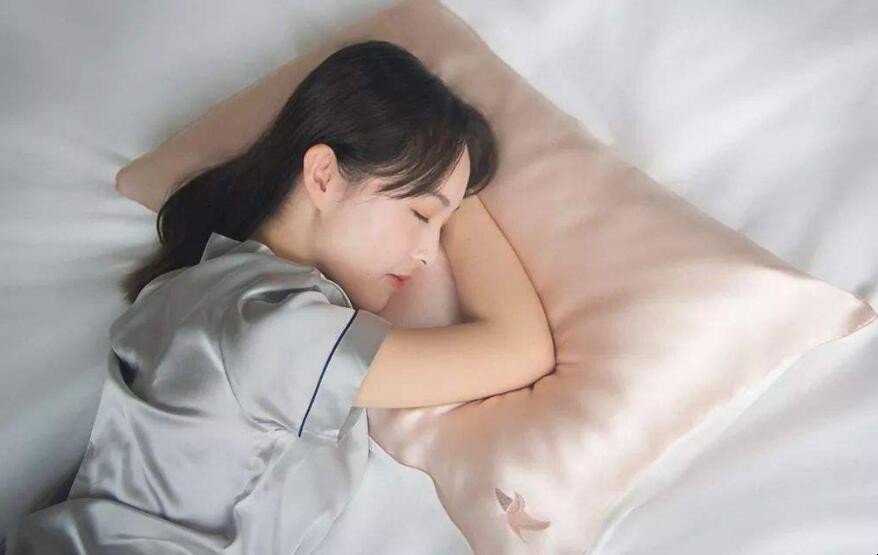 睡觉有美容效果吗图片 睡觉能美容吗?(图1)
